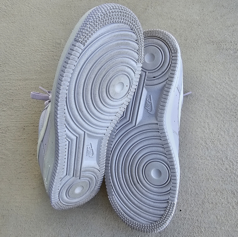 Nike Air Force 1 Women Sneakers - Picture 6 of 12